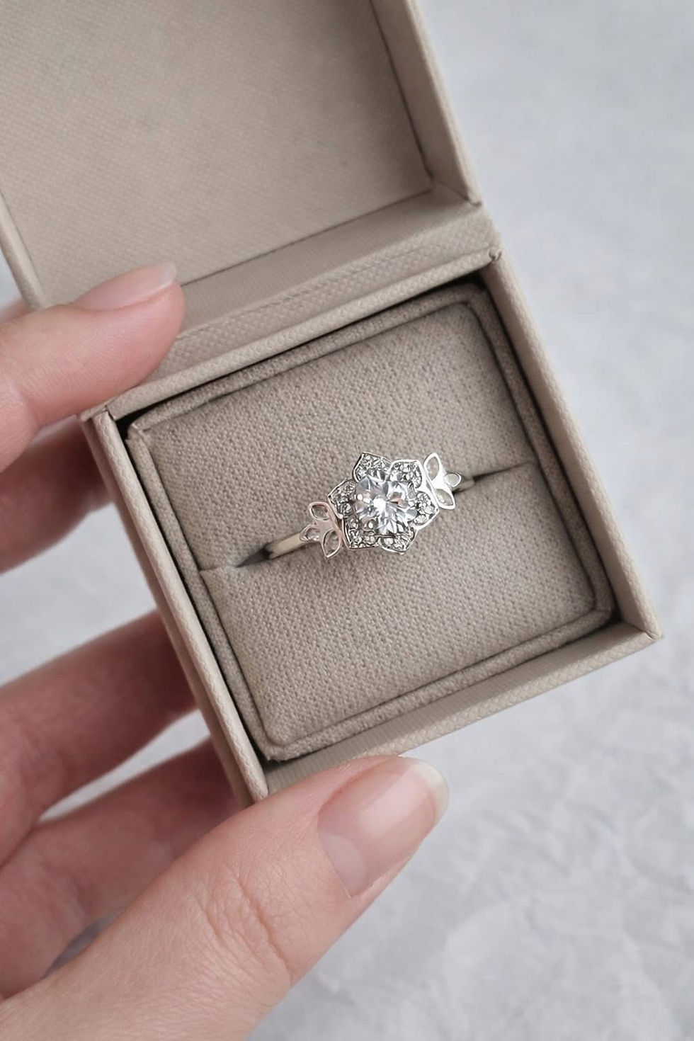 Thumbnail: Vintage Style Memorial Ring