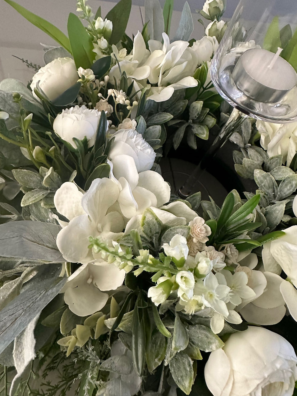 Thumbnail: Centrepiece with Stemmed Tea Light Holder
