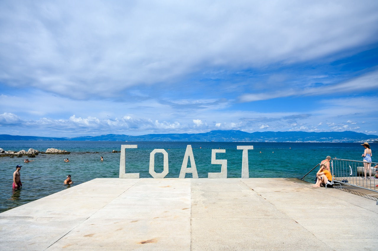 / MIRKO TSCHAUNER, Installation view at the Public beach Oštro, Kraljevica | in cooperation with diving club KPA Adria | © Juraj Vuglač
3RD-SPC./RP – project no. 4, with Anna-Maria Bogner, Lars Breuer, Julia Bünnnagel, Snorre Elvin, Igor Eškinja, Lina Franko, Daniela Georgieva, Igor Grubić, Denis Krašković, David Kummer, Mak Murtić, Linda Nadji, Marie Ogoshi, Mariana Pende, Martin Pfeifle, Andi Slawinski, Christoph Speit, Mari Ángeles del Valle, Mirko Tschauner and Christoph Westermeier
Project opening at the Art Association RIZOM [ K ], Frankopan Castle | © Juraj Vuglač