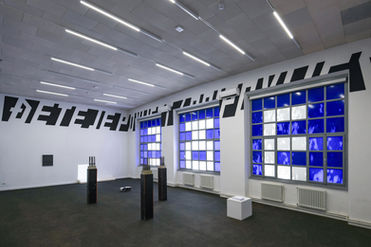3RD-SPC./RP – no. 5 | Tišina vjetra – The Poetry of Multilingualism 
Art Directors: Lina Franko & Andi Slawinski
Curators: Lars Breuer & Igor Grubić
Artists: Lars Breuer, Julia Bünnagel, Nemanja Cvijanović, Tanja Dabo, Igor Eškinja, Lina Franko, Clemens Botho Goldbach, Igor Grubić, Lucia Kotikova, Johanna von Monkiewitsch, Mak Murtić, Linda Nadji, Goran Petercol, Johanna Reich, Neli Ružic, Til Schneider, Andi Slawinski, Marko Tadić, Goran Trbuljak  and Denise Winter

Installation view at the MMSU – Museum of Modern and Contemporary Art Rijeka | © Juraj Vuglač