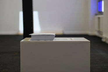 3RD-SPC./RP – no. 5 | Tišina vjetra – The Poetry of Multilingualism 
Art Directors: Lina Franko & Andi Slawinski
Curators: Lars Breuer & Igor Grubić
Artists: Lars Breuer, Julia Bünnagel, Nemanja Cvijanović, Tanja Dabo, Igor Eškinja, Lina Franko, Clemens Botho Goldbach, Igor Grubić, Lucia Kotikova, Johanna von Monkiewitsch, Mak Murtić, Linda Nadji, Goran Petercol, Johanna Reich, Neli Ružic, Til Schneider, Andi Slawinski, Marko Tadić, Goran Trbuljak  and Denise Winter

Installation view at the MMSU – Museum of Modern and Contemporary Art Rijeka | © Juraj Vuglač