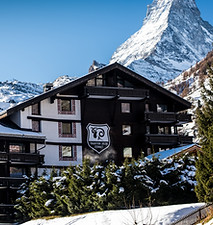 A hotel with the matterhorn view