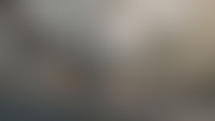 Drachen greifen eine Flotte auf stürmischer See an – Westeros im Game-of-Thrones-Universum.