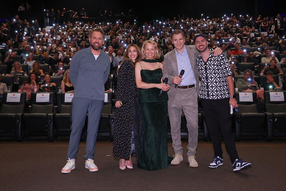 Bild von der Premiere von DIE NACKTE KANONE
