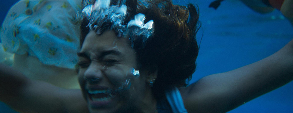 Filmbild aus SOMETHING IN THE WATER