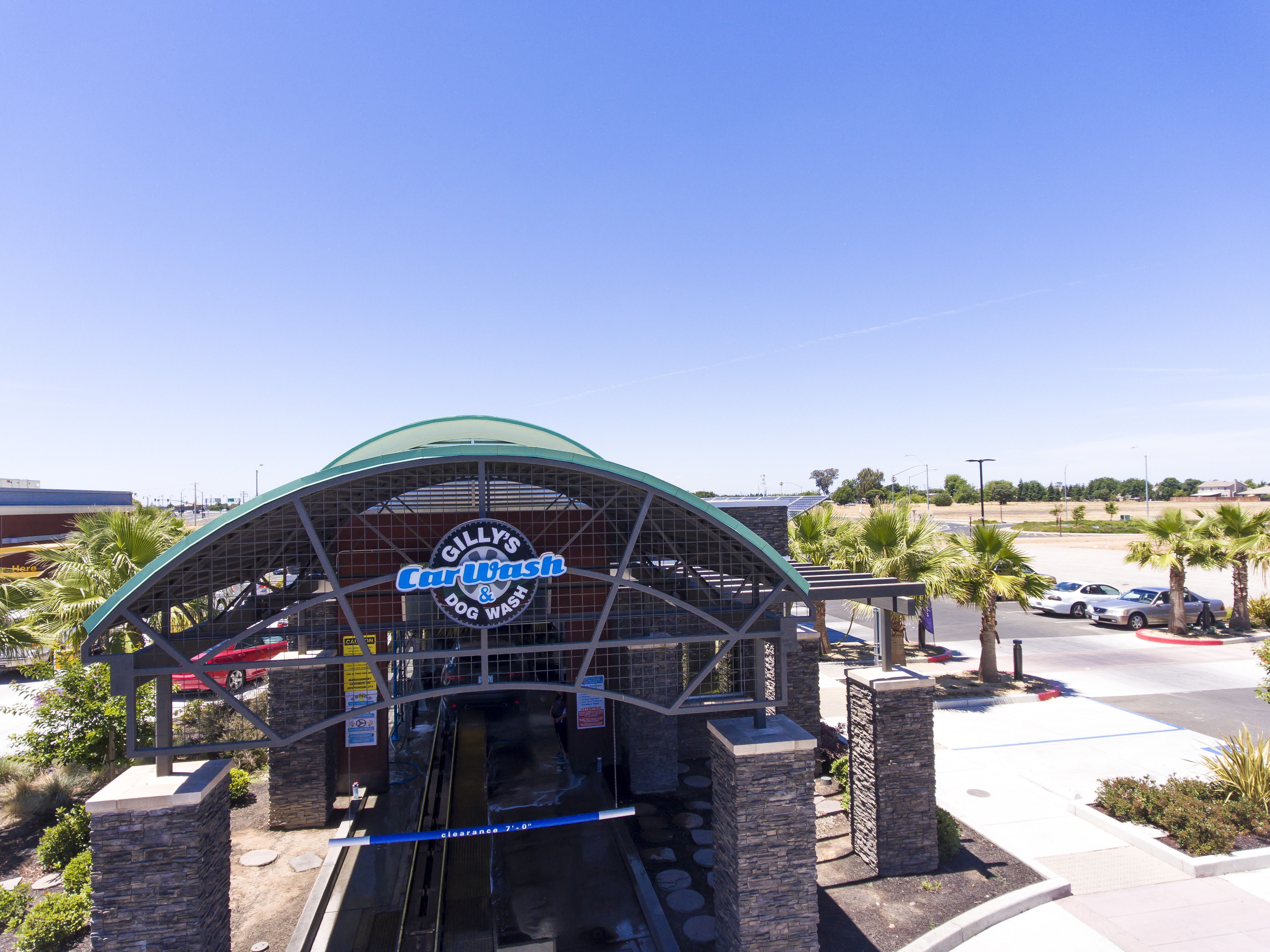Gilly�s Car Wash &amp; Dog Wash