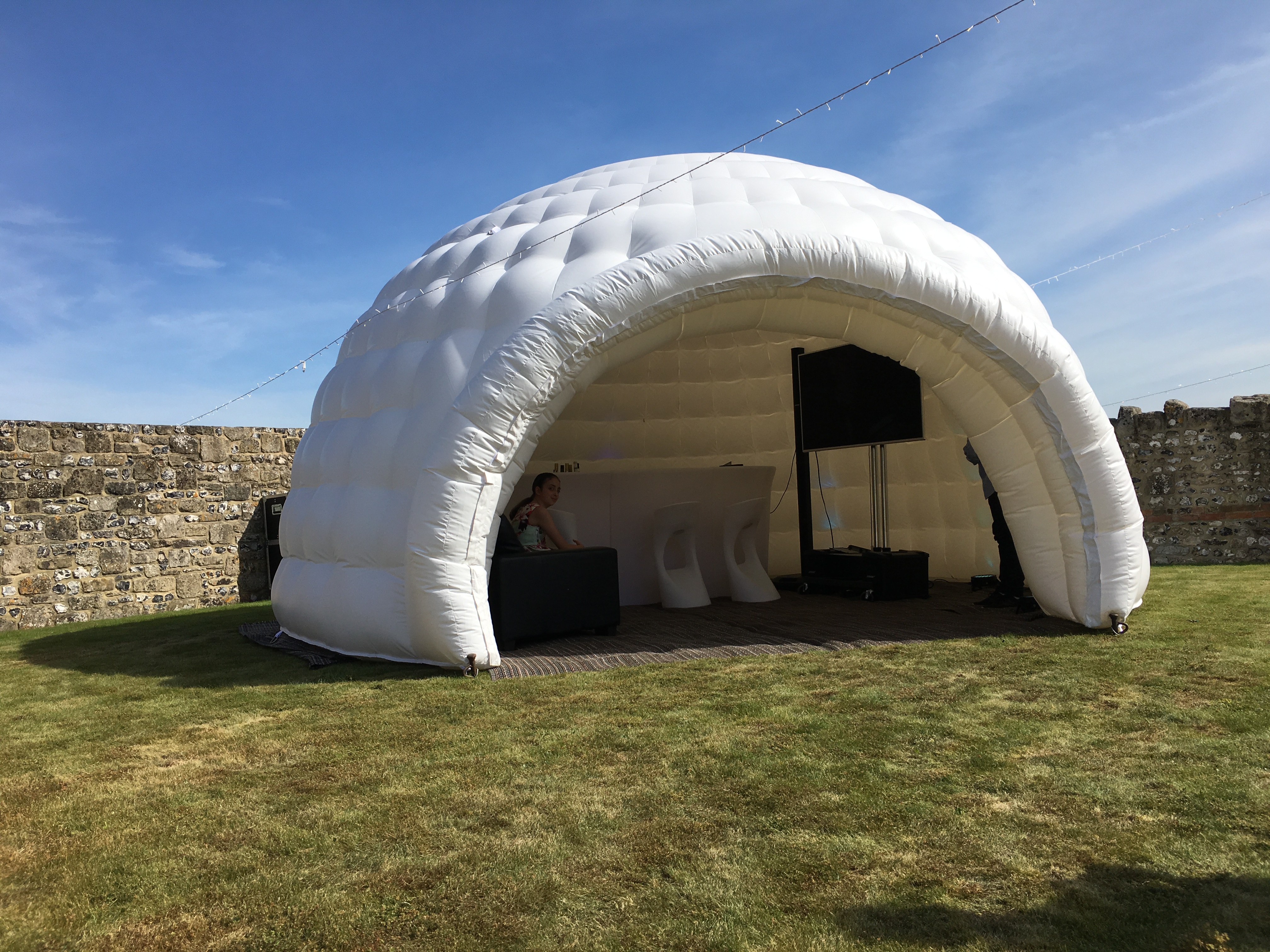 All The Kit - Wiltshire - Inflatable Igloos and Party Domes