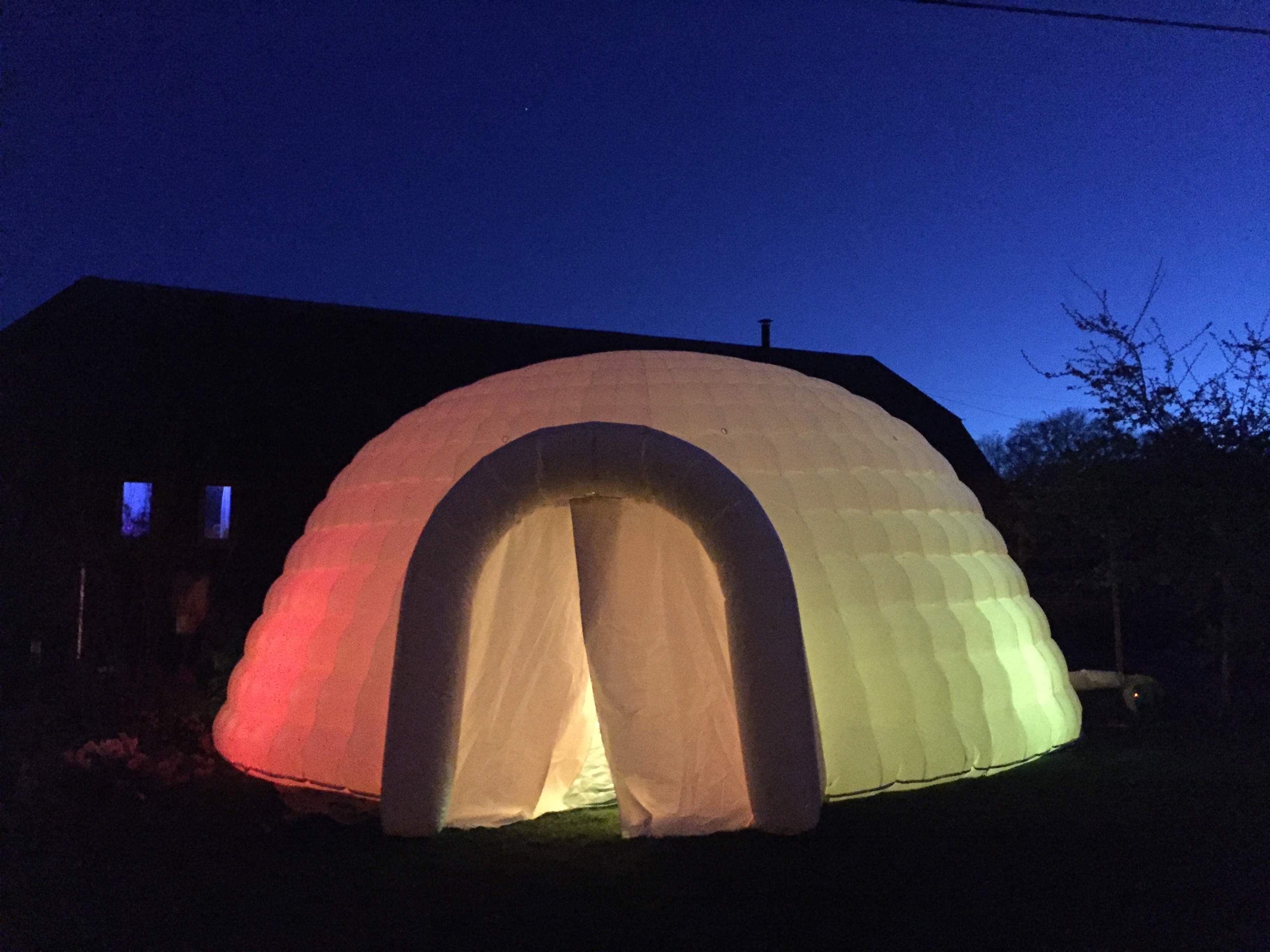 inflatable igloo