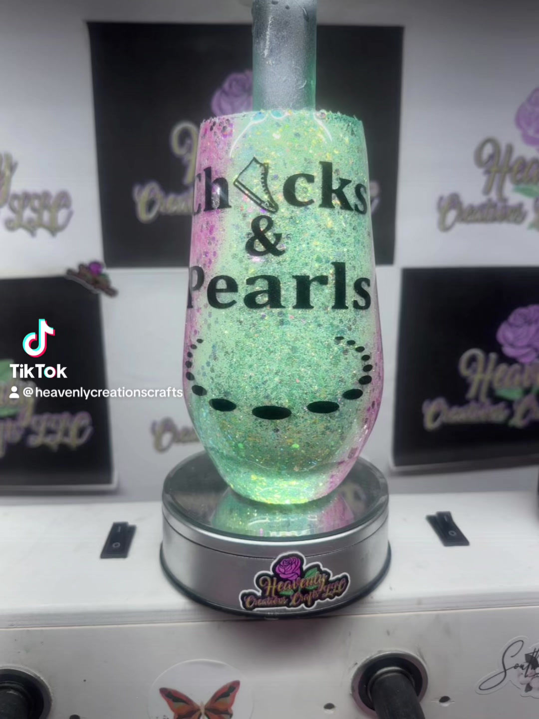 Chuck and pearl wine tumbler