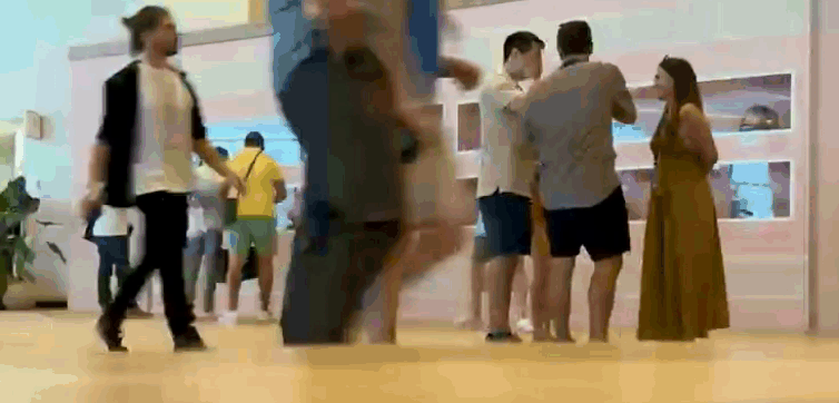 Showcase.gif