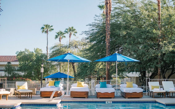 Oasis Hotel King Room, Pool View