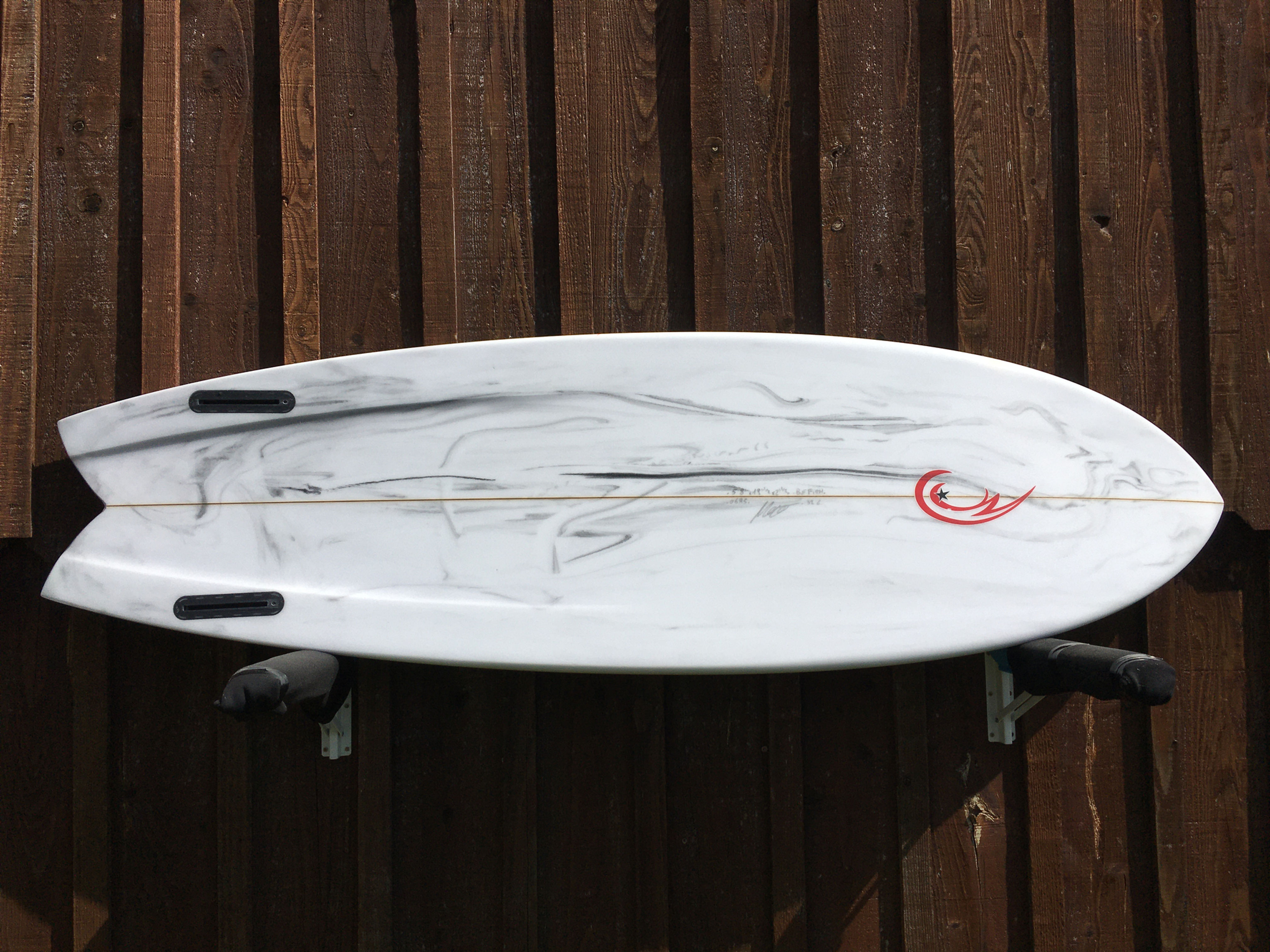 BE FISH 5'8''//0685#32 L.