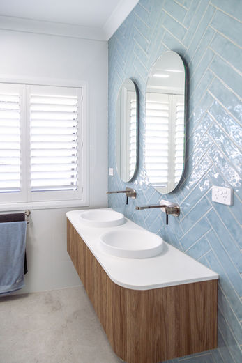 Blue bathroom tiles, Isaac Houghton Design and Construct - New Home, Leeton Builder