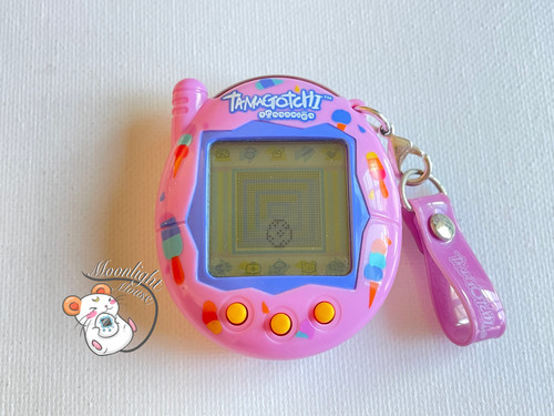 Tamagotchi Connection v3 English Ice Cream Pink Shell 2005