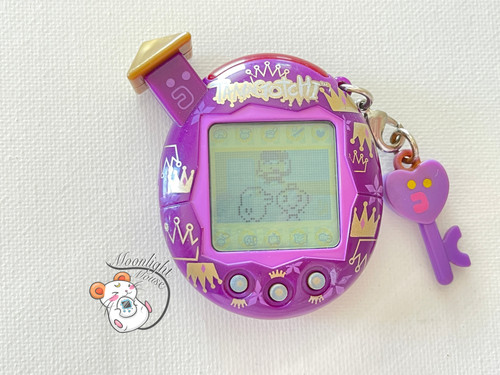 Tamagotchi Connection v5.5 Familitchi Celebrity English Purple