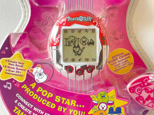 Tamagotchi Connection v6 Music Star English Red Piano 2008