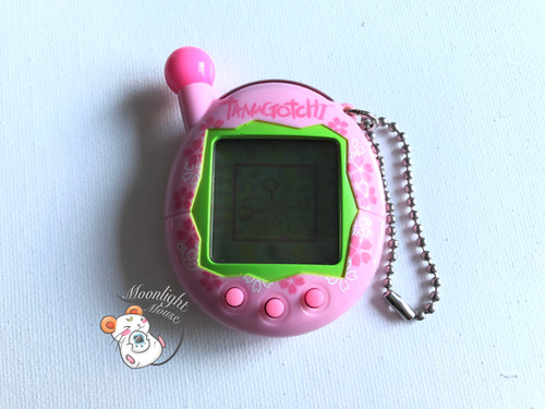 Tamagotchi Connection v4 English Pink Sakura Europe 2007