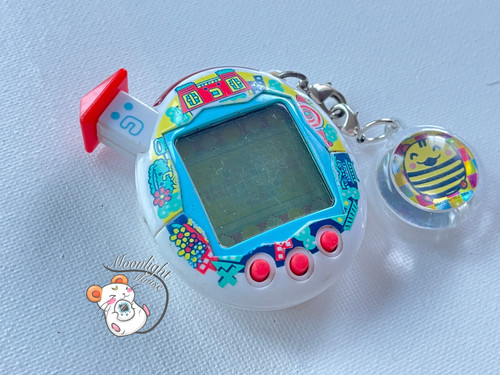 Tamagotchi Connection v5 Familtchi White Tama House English Asia