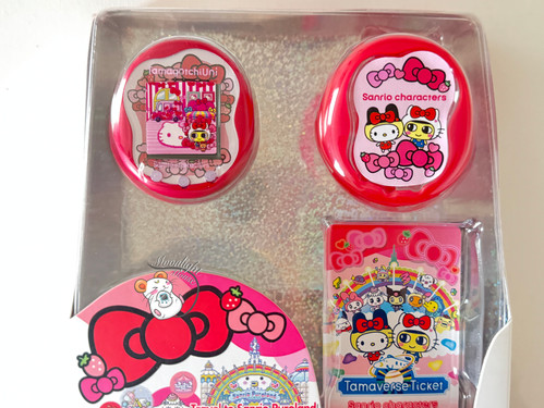 Tamagotchi Uni Sanrio Hello Kitty and Friends Red Bandai 2024