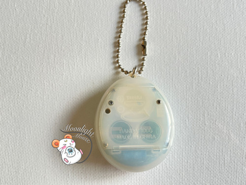 【希少品】レアBANDAI TAMAGOTCHI ホワイト 1997年製 希少品 初代 たまごっち てんしっち パールホワイト 誕生期 1997