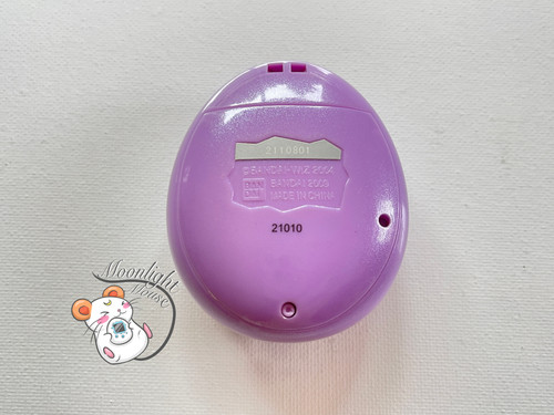 Tamagotchi iD Lovely Melody Crown Gold Purple Bandai Japan 2009