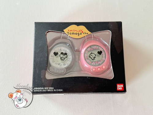Tamagotchi Tamagochu Seventeen Pink Black Bandai Japan 2004