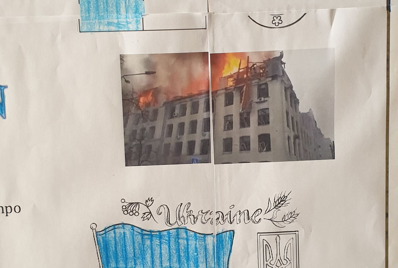 MURAL PAZ EN CONTRUCCION (4).jpg