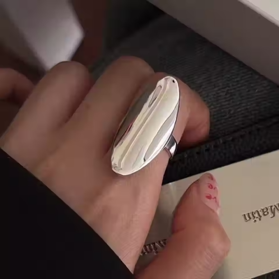 Retro Oval Ring