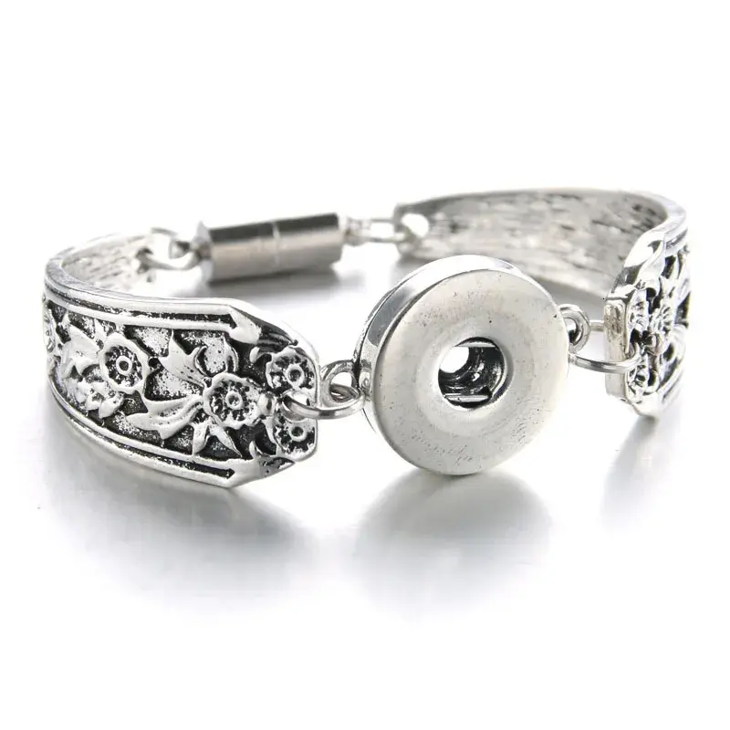Thumbnail: Bohemian Snap Bracelet