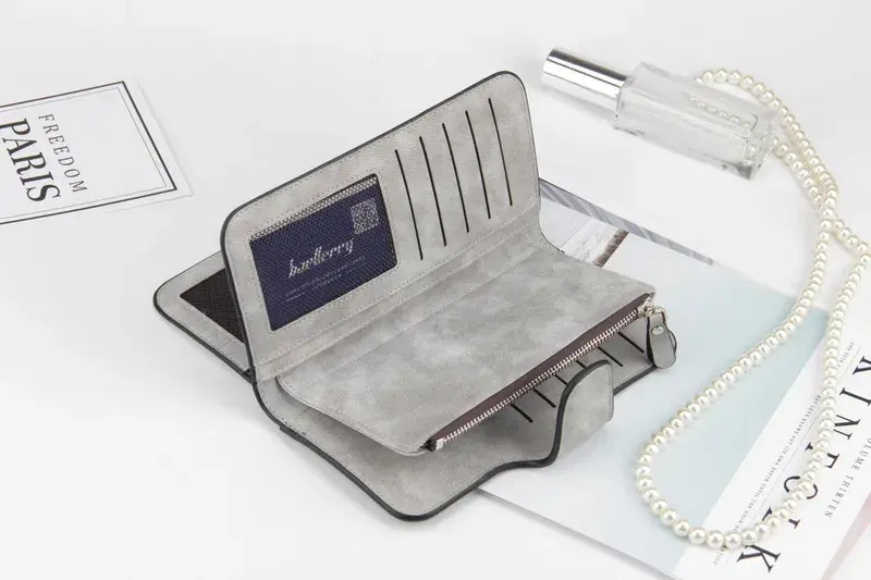 Thumbnail: Leather Zipper Wallet