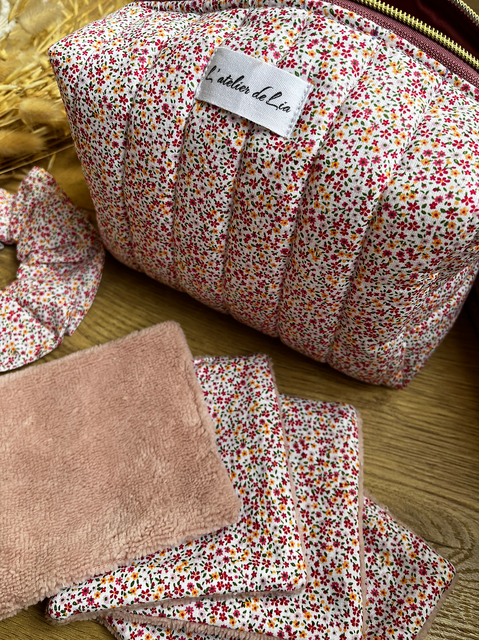 Miniature : trousse maquillage, bandeau de soin, lingettes lavables bambou, chouchou, fleur de douche