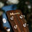 Thumbnail: Guitar acoustic Morris FD18 tem vuông từ năm 1971 .