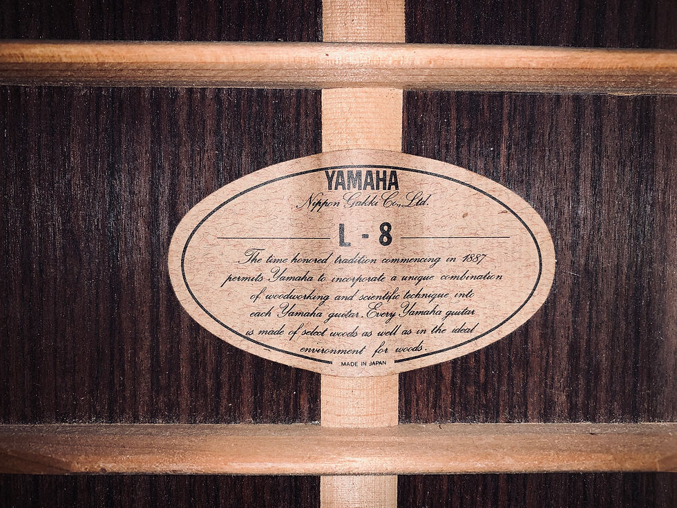 Guitar Yamaha L8 made in Japan 1980s.
