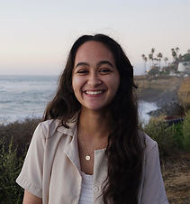 Hannah Headshot.jpeg