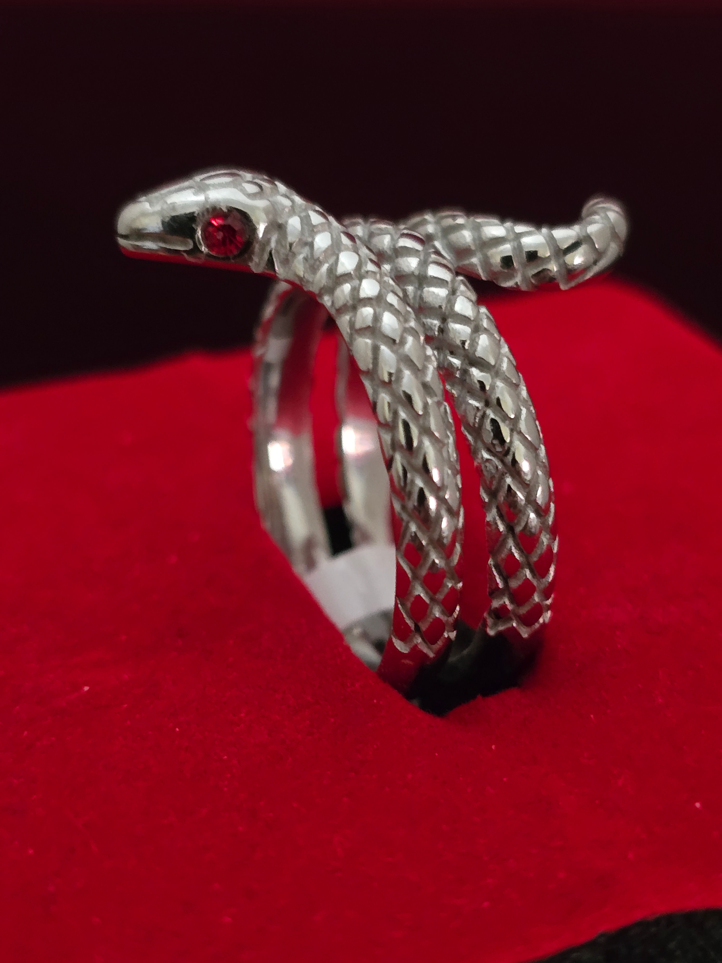 Snake Ring - Red Eyes (2 versions)
