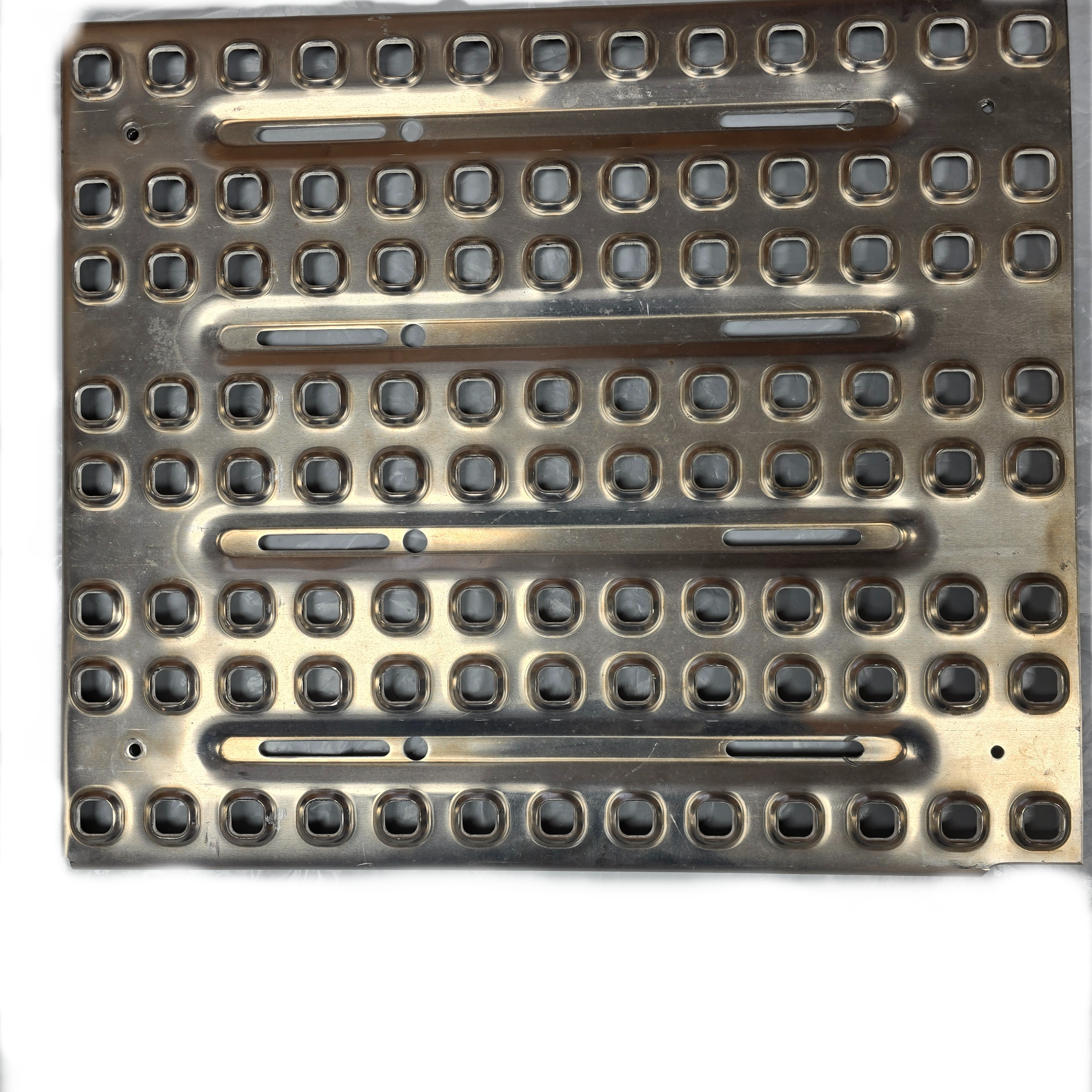 Volvo P/N | 21189909 VNL Deck Plate Catwalk New Factory Take-off Top View