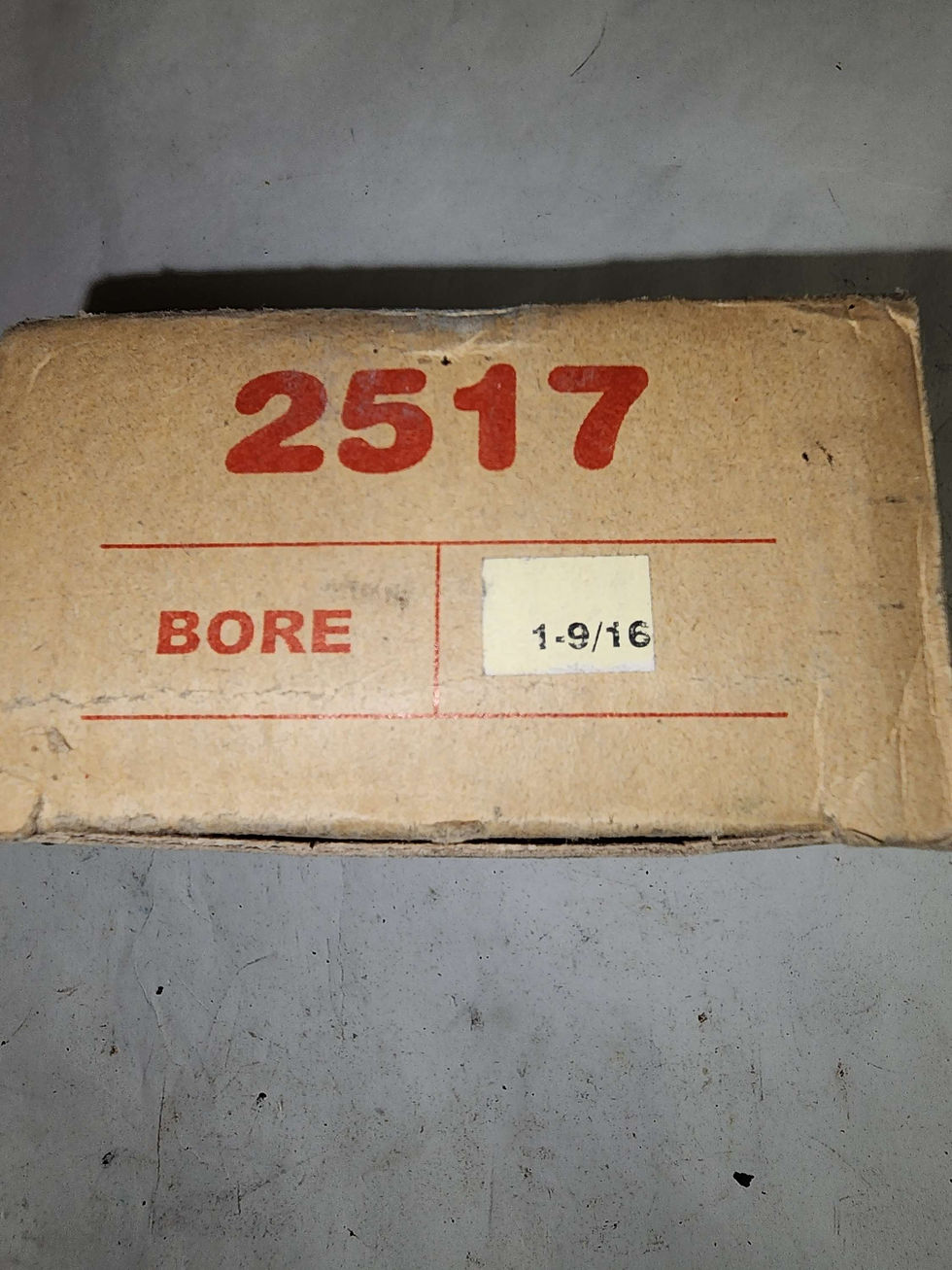 2517 1-9/16 Tapered Lock Bushing Keyed Bored Box View