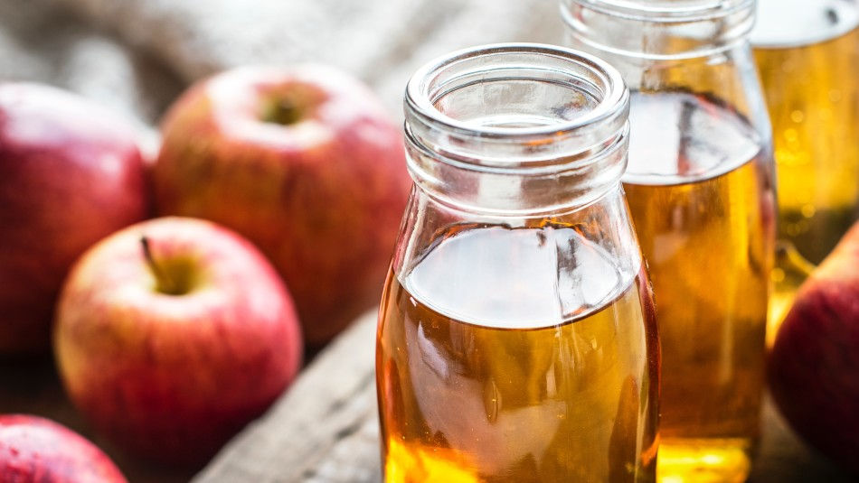 apple and apple juice