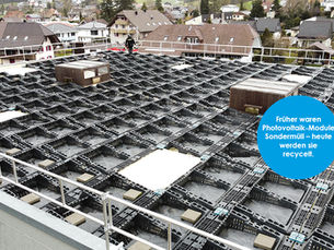 usgediente Photovoltaik-Module beim Recycling – clevergie erklärt den Kreislauf