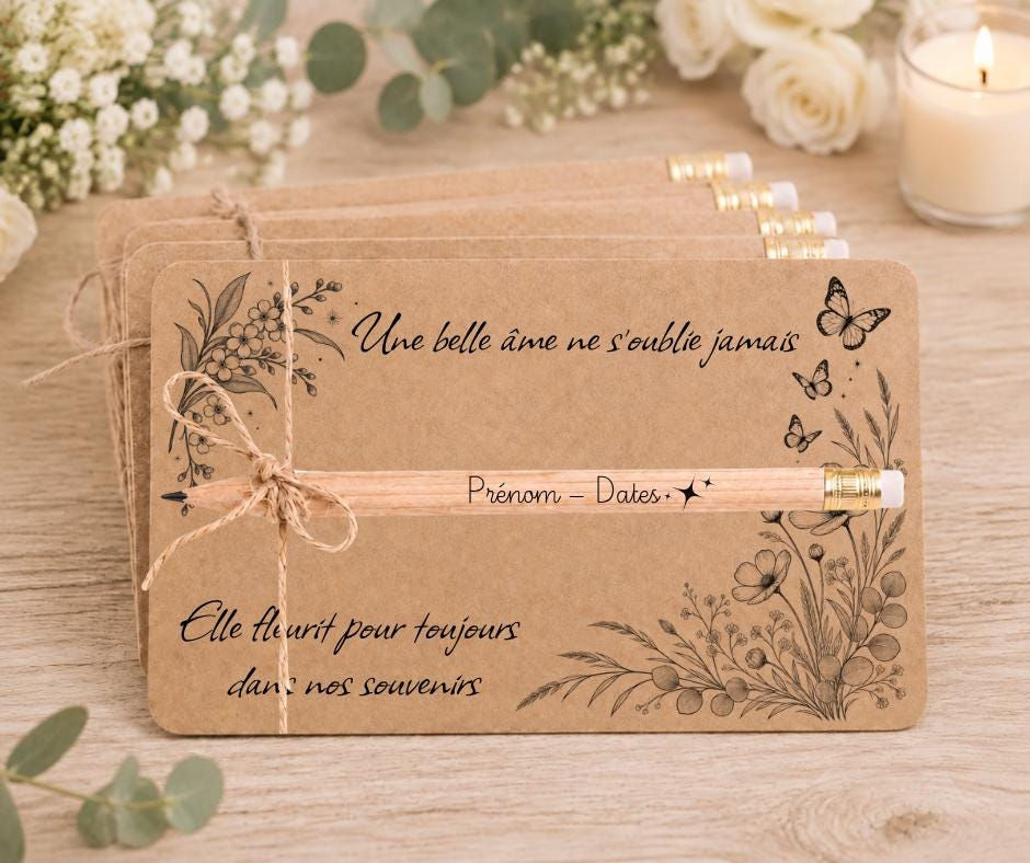 Mini-crayon hommage Une belle âme avec carte kraft florale et papillons – présentation