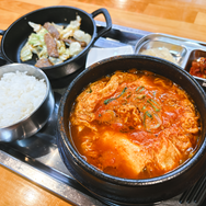 【飯塚市・本格韓国料理】昼は大満足ランチ、夜は旨辛韓国料理が味わえる「韓国居酒屋 オンマ」🇰🇷