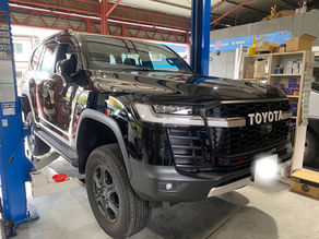 初NEWランクルタイヤ交換