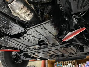 ハイエースにグランドエフェクター装着