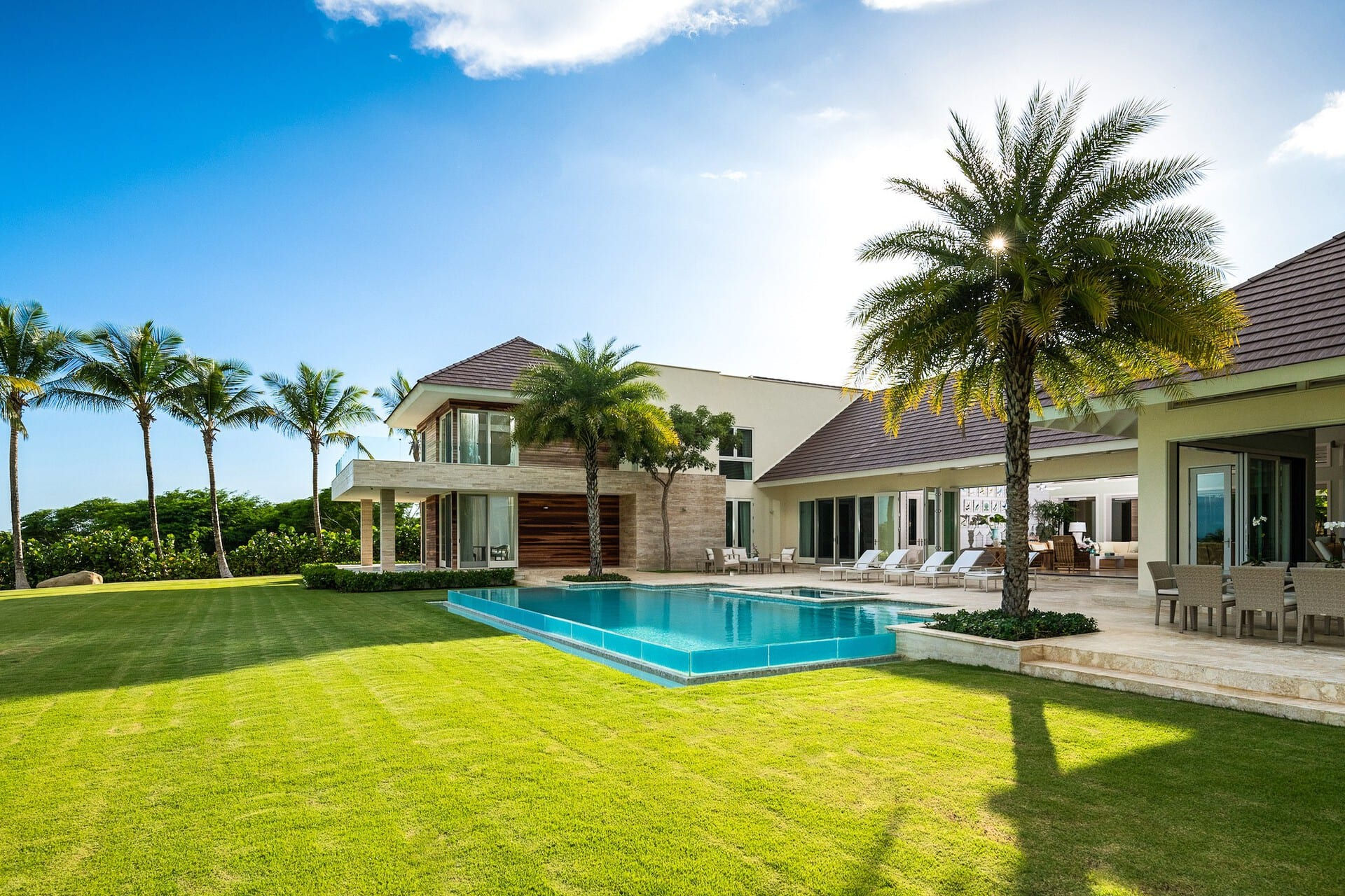 Casa de Campo guest room and luxury private villa accommodations for destination wedding guests and wedding weekends. 