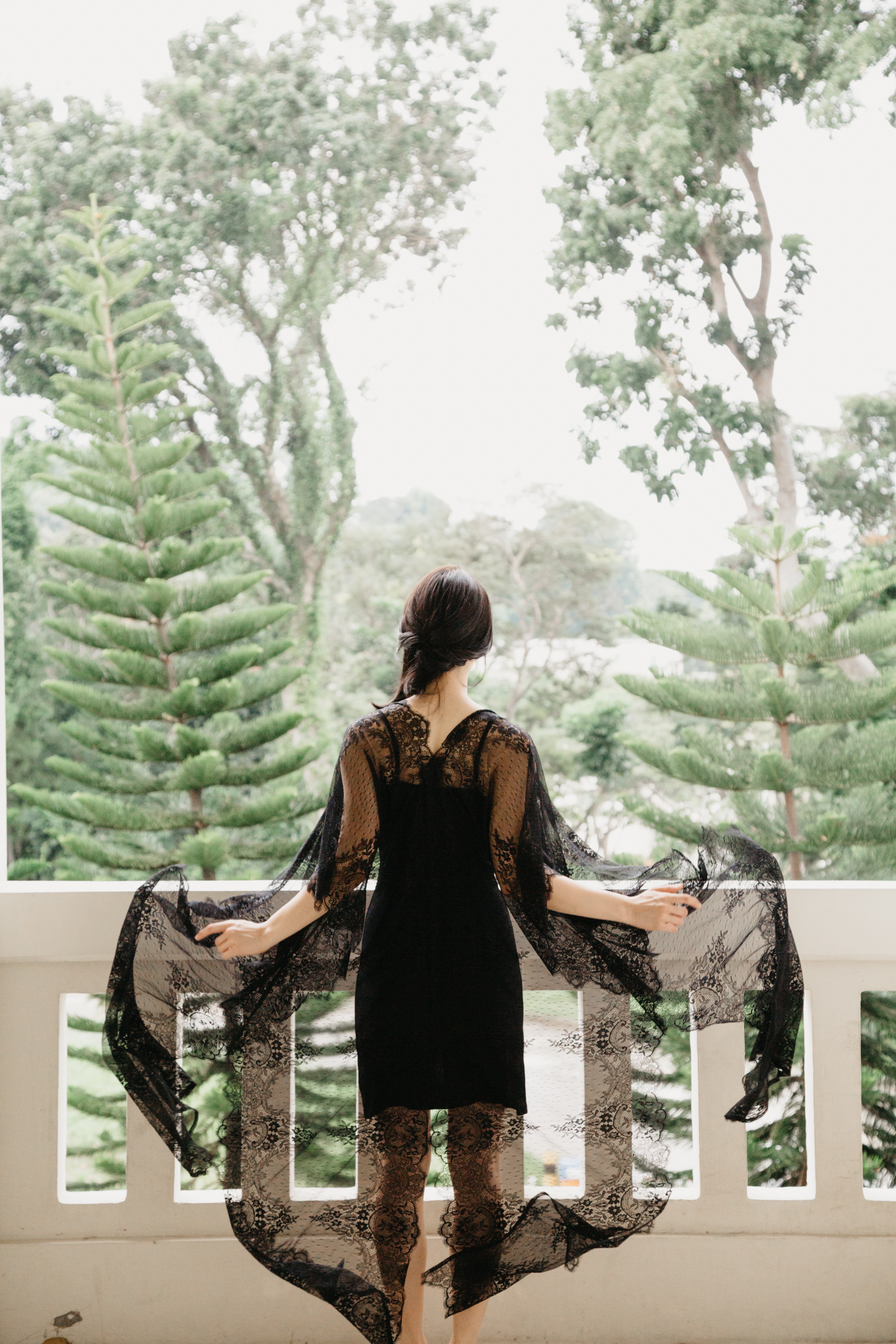 Mon_Trésor_Lace_Kaftan