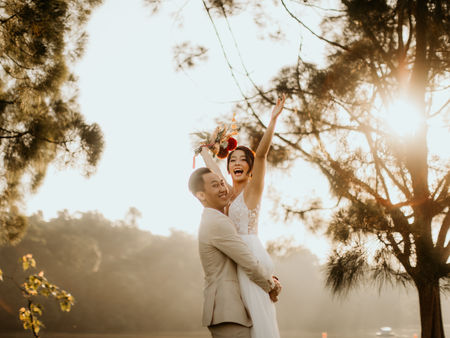 Alan & Lea's pre-wedding photoshoot at Upper Peirce Reservoir and an arcade in Singapore, photographed by Bridelope Productions.