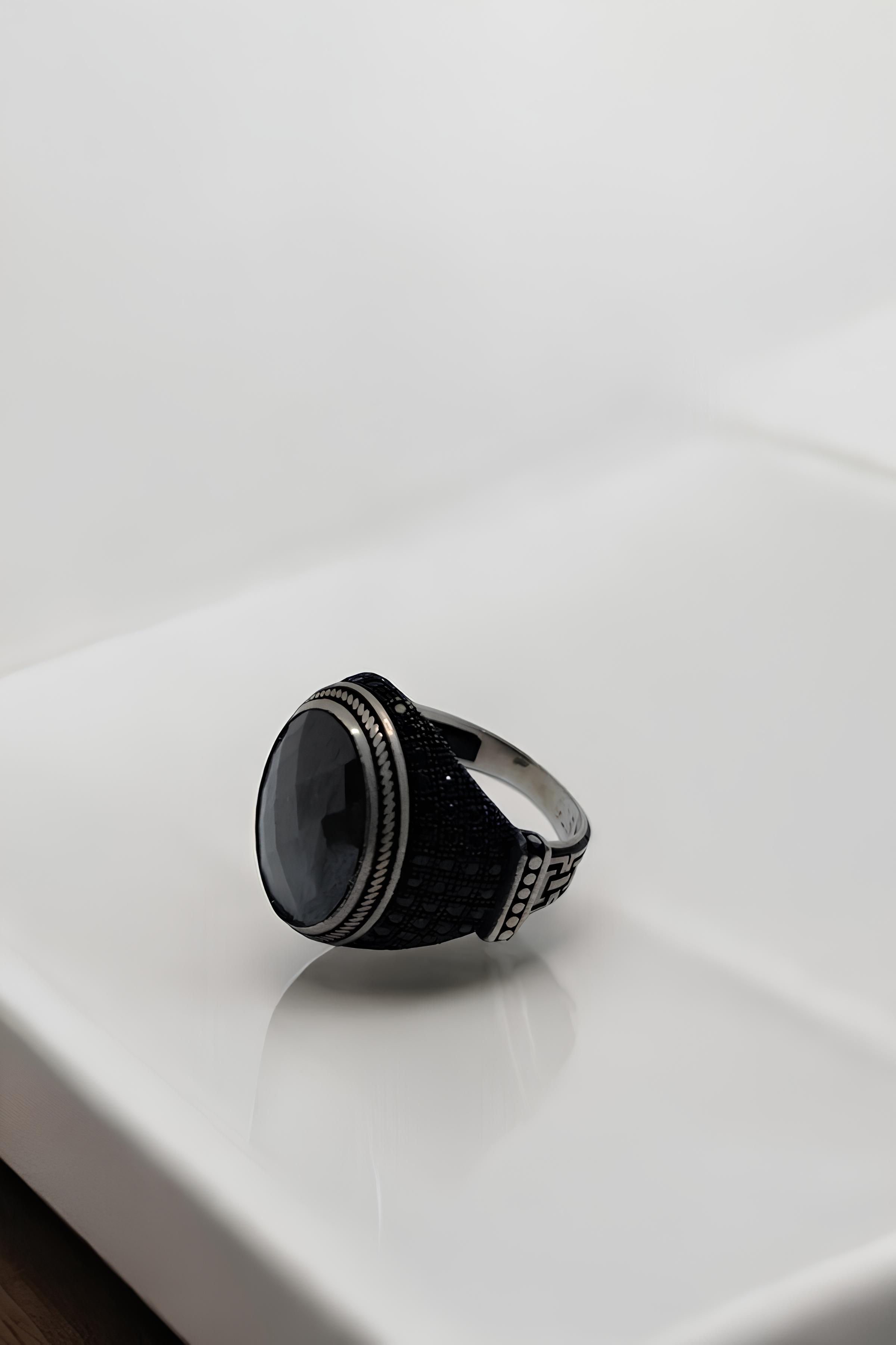 Oniks Taşlı 925 Ayar Gümüş Yüzük