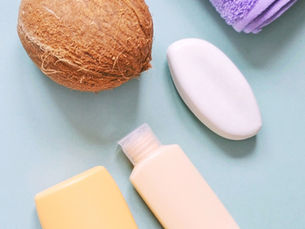 Comment utiliser l'huile de coco sur cheveux, selon les experts