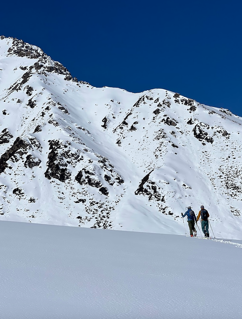 Ski touring in Jyrgalan