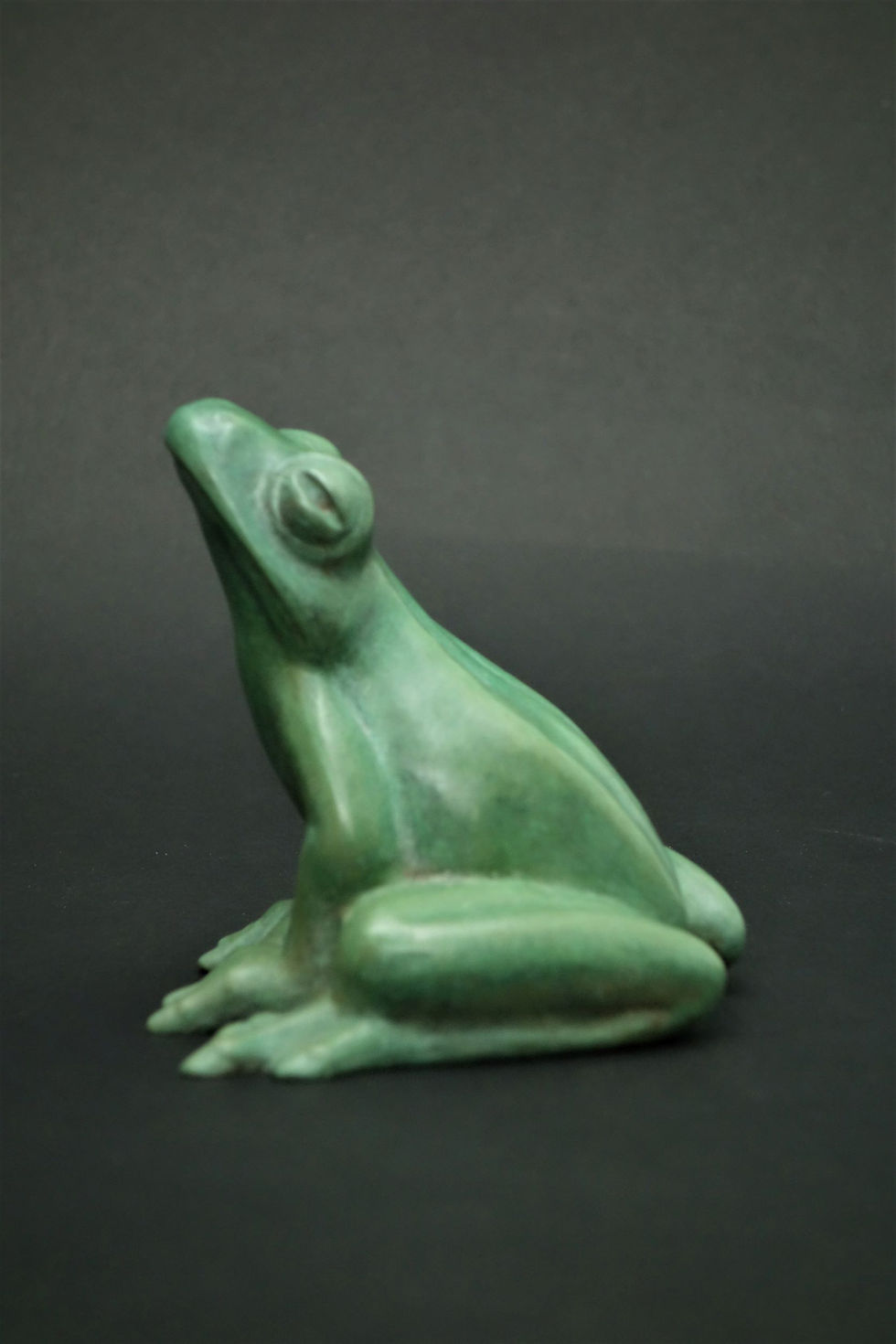 Miniature : Grenouille verte en bronze, sculpture de Christian Delacoux